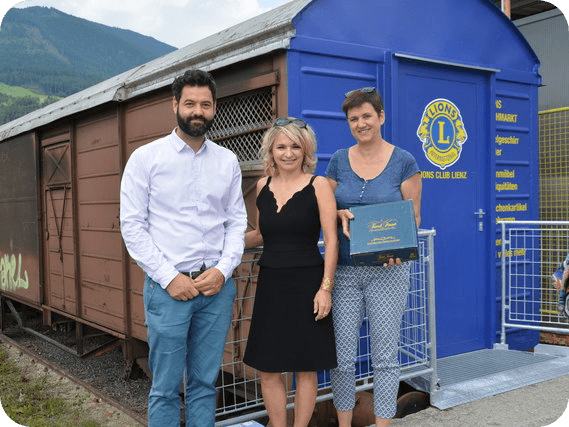 Lions-Flohmarkt im Blauen Waggon
